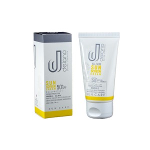 دلانو ضد آفتاب فاقد چربي بي رنگ spf50