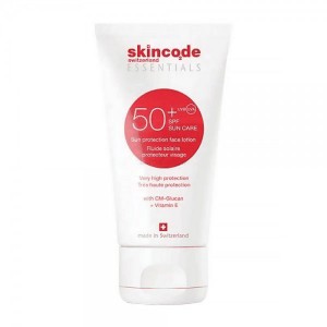 ضد آفتاب بی‌رنگ فاقد چربی +SPF50 اسکین کد